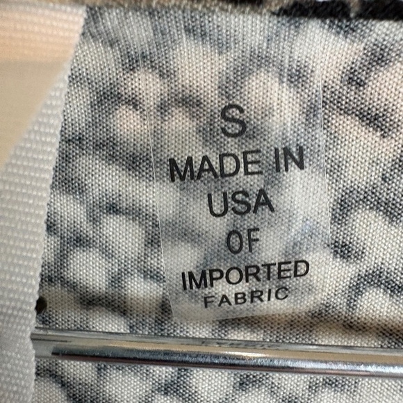 NWT NY Collection Short Sleeve Snake Print Pullover Top with Drawstring Detail - Picture 9 of 11